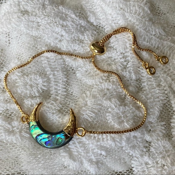 *Liv* Abalone Half Moon Horn Bracelet - Picture 5 of 7